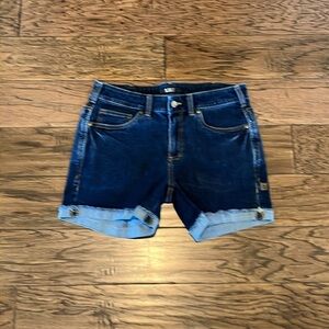 5.11 Tactical Cuffed Mid Rise Shorts Size 6